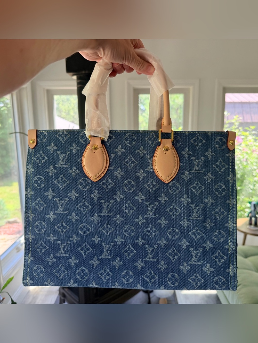 BRAND NEW SEALED LOUIS VUITTON ONTHEGO 35 in Blue Monogram Denim w Branded Bag